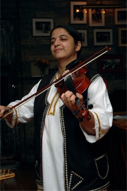 Bajsa Arifovska violin photo