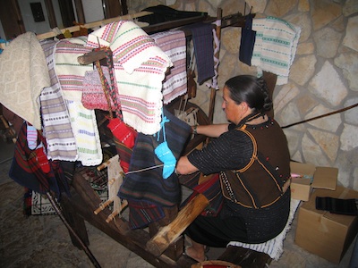 baba-fima-at-loom-w400